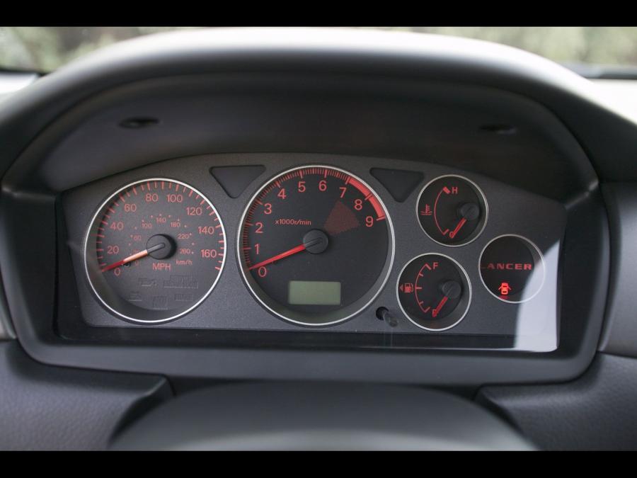  Mitsubishi Lancer Evolution RS 2004 года  (фото 3 из 20)